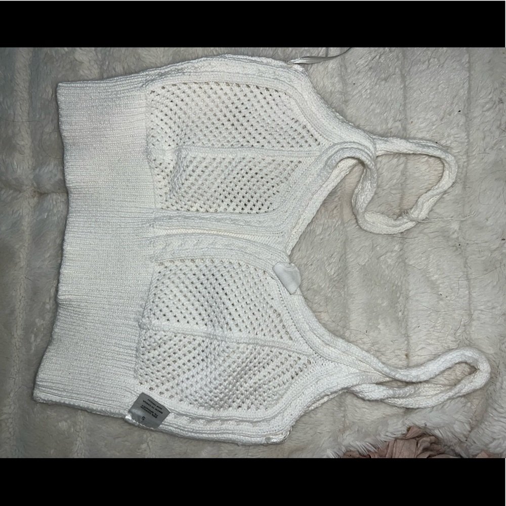 White knit crop top